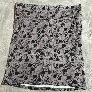 Torrid Disney Grey Pencil Skirt black Mickey Mouse All Over Print Size 2 2XL XXL